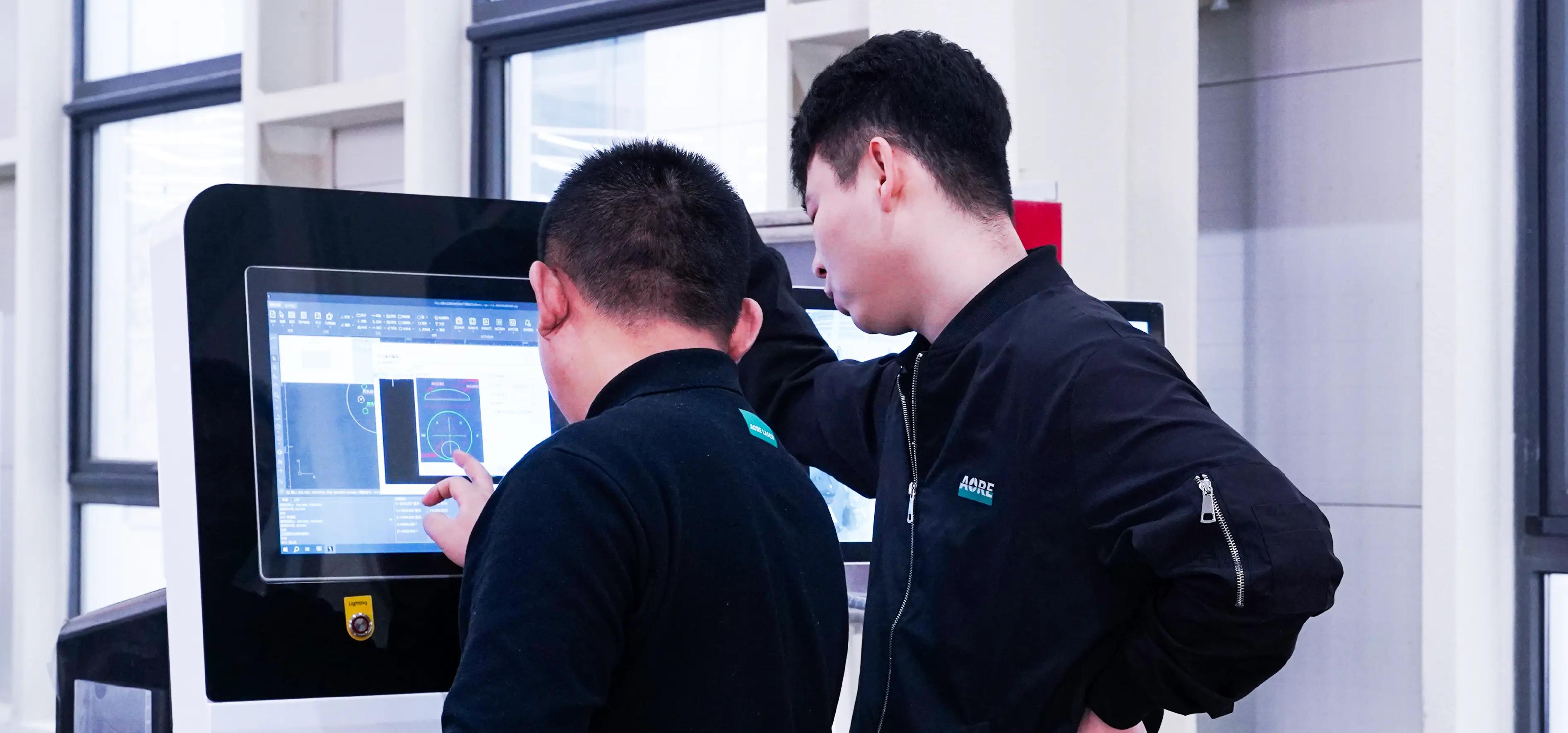 Lắp đặt và vận hành máy cắt laser sợi quang.webp